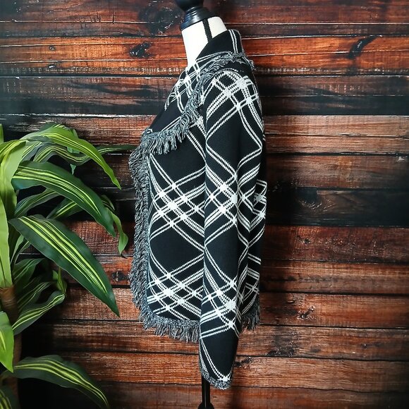 Chicos Sweater Size 1 US M Thick Fringe Trim Cardigan Diamond Plaid - Picture 5 of 10